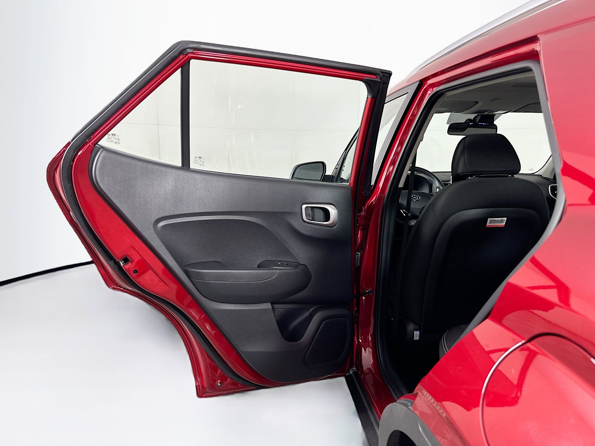 Used 2025 Hyundai Venue SEL image 26