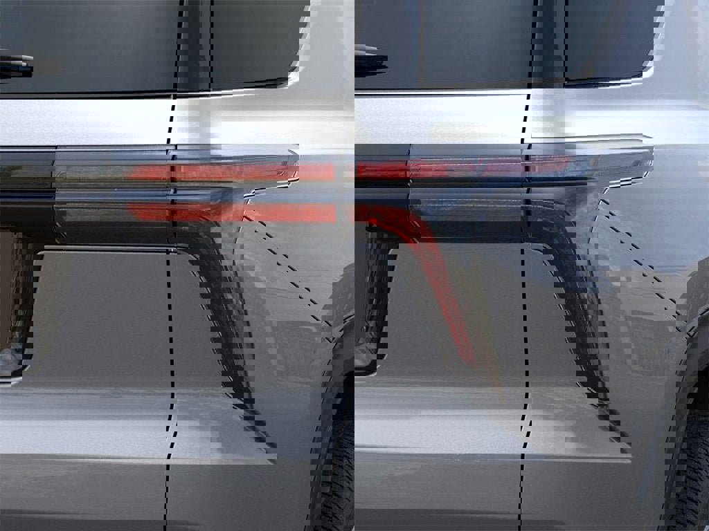 New 2026 Chevrolet Traverse LT w/ Sun and Wheel Package image 12