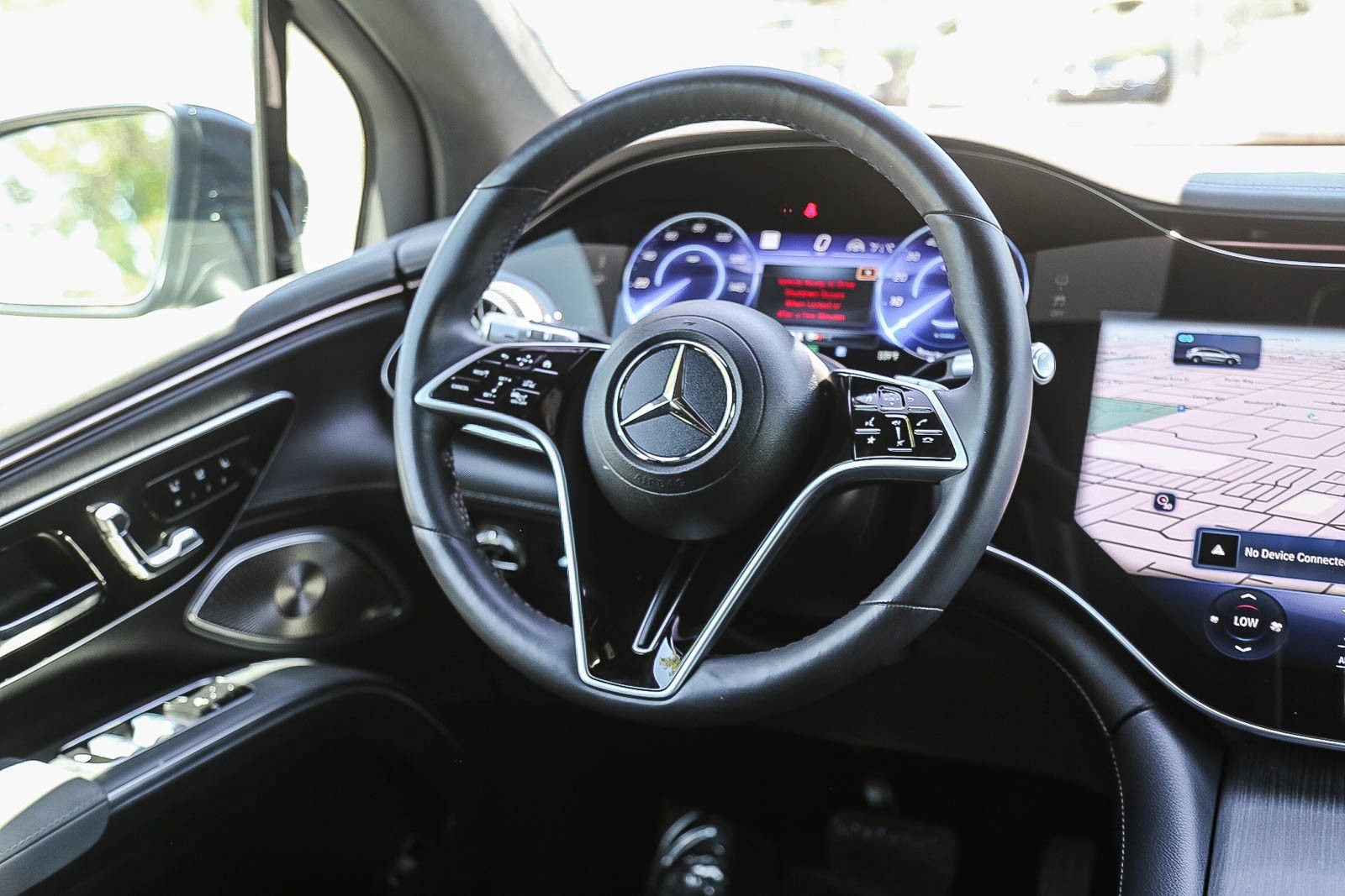 Certified 2023 Mercedes-Benz EQS 580 4MATIC SUV image 13