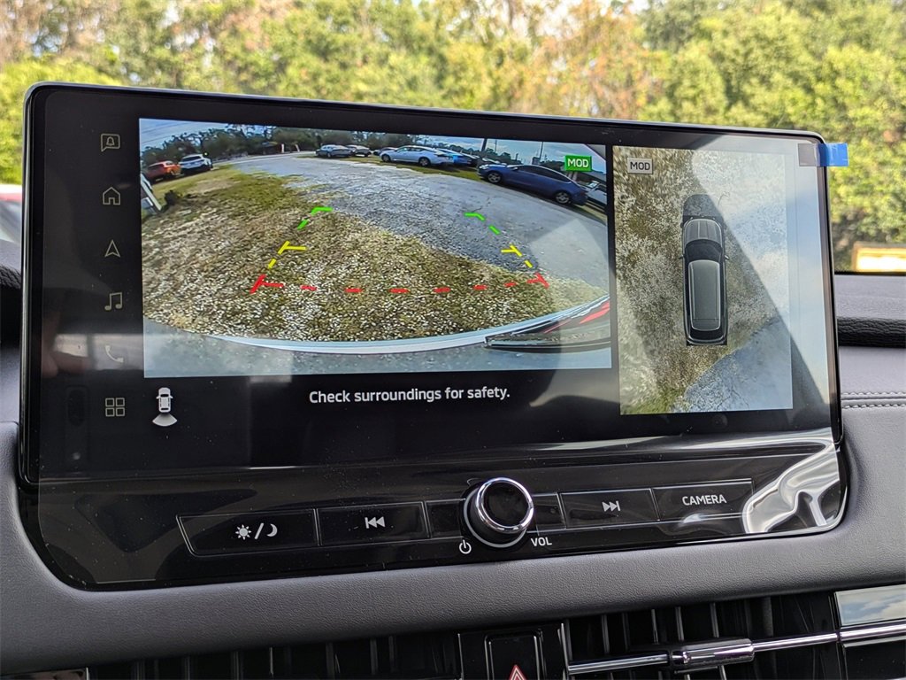 New 2025 Mitsubishi Outlander SE image 21