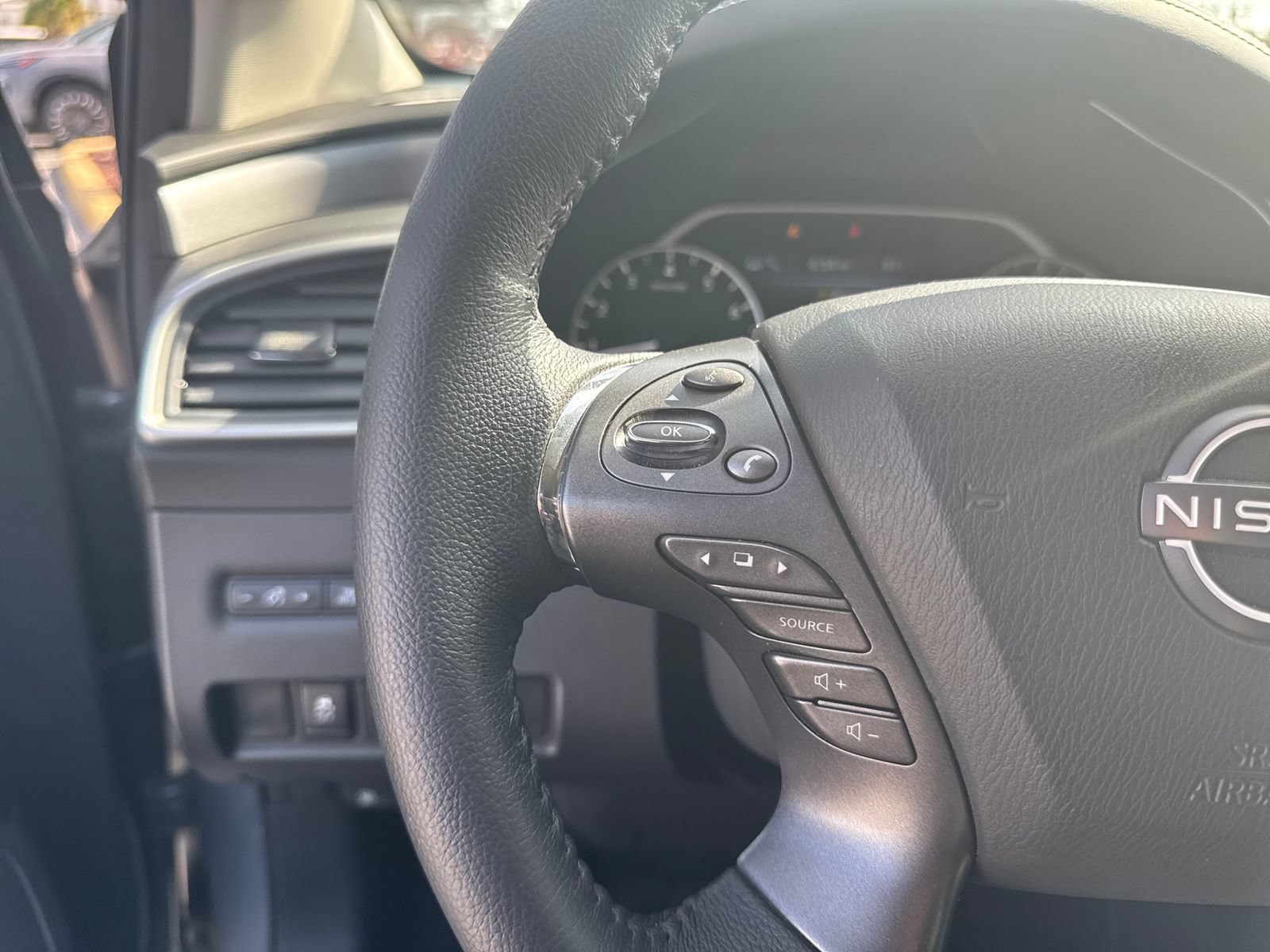 Certified 2024 Nissan Murano SV w/ SV Midnight Edition Package FWD image 26