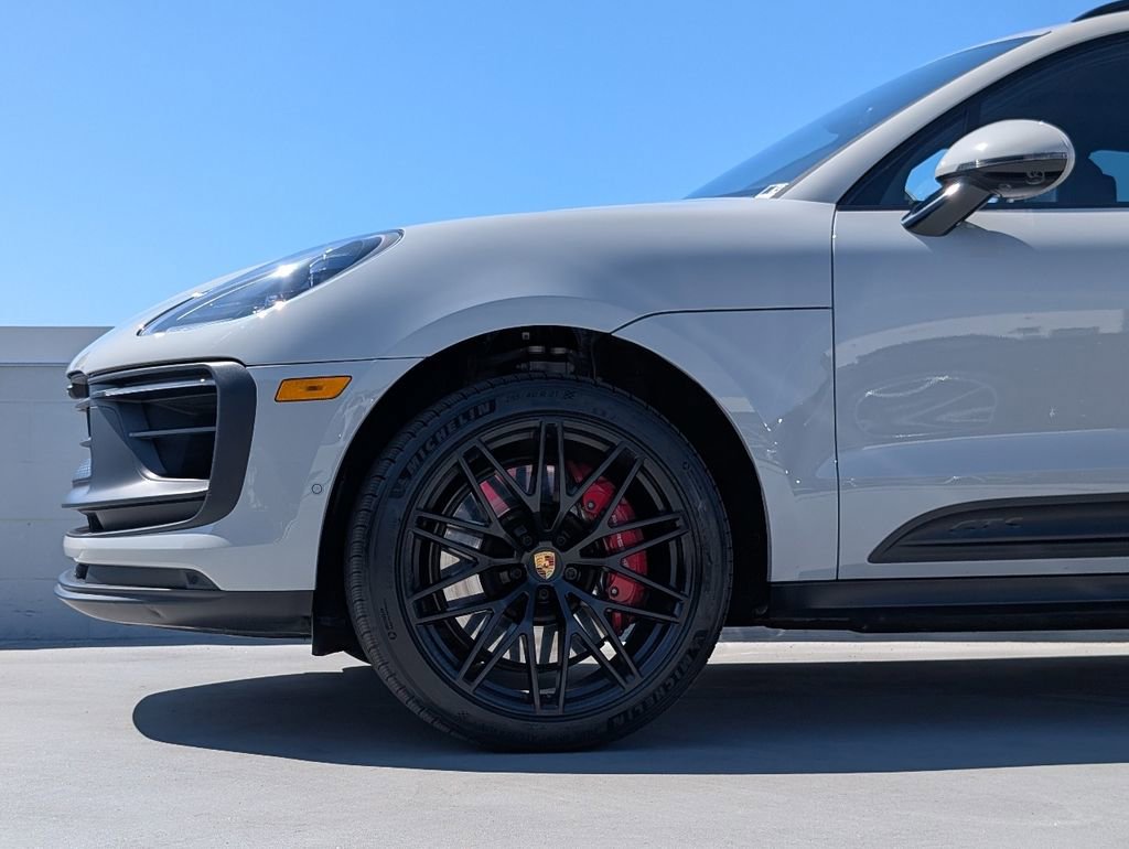 Certified 2023 Porsche Macan GTS image 9
