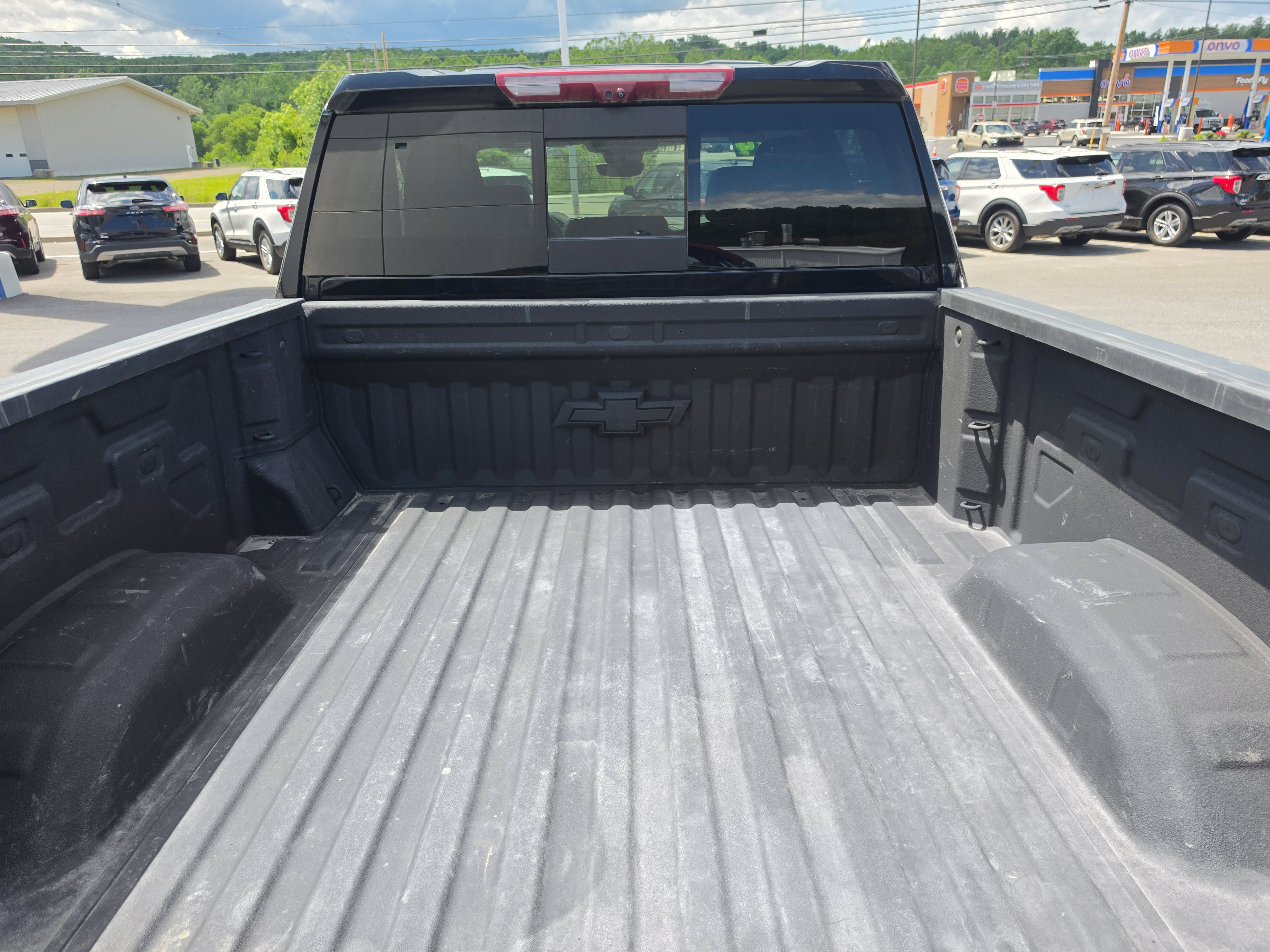 Used 2024 Chevrolet Silverado 2500 LTZ w/ LTZ Plus Package AWD/4WD image 5