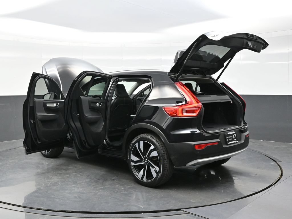 Used 2024 Volvo XC40 B5 Ultimate w/ Protection Package Premier AWD/4WD image 46
