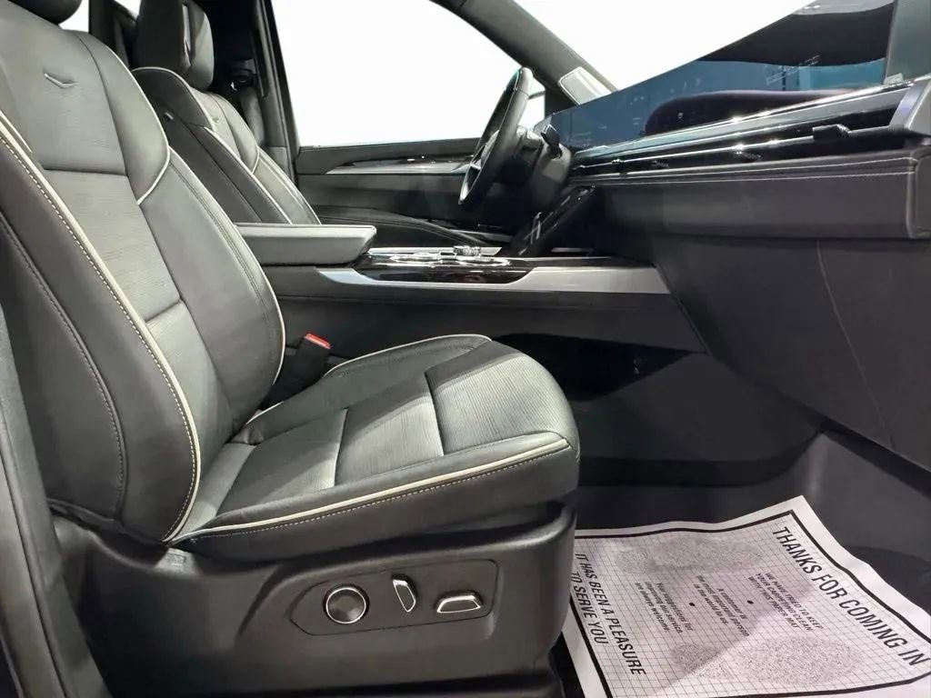 Used 2025 Cadillac Escalade Premium Luxury w/ Touring Package image 25