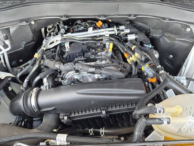 Used 2025 Ford Explorer Active RWD image 22