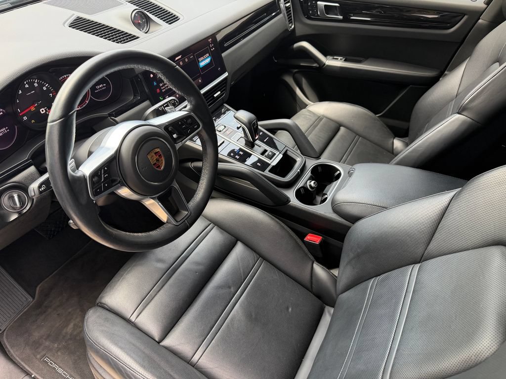 Certified 2023 Porsche Cayenne AWD/4WD image 4