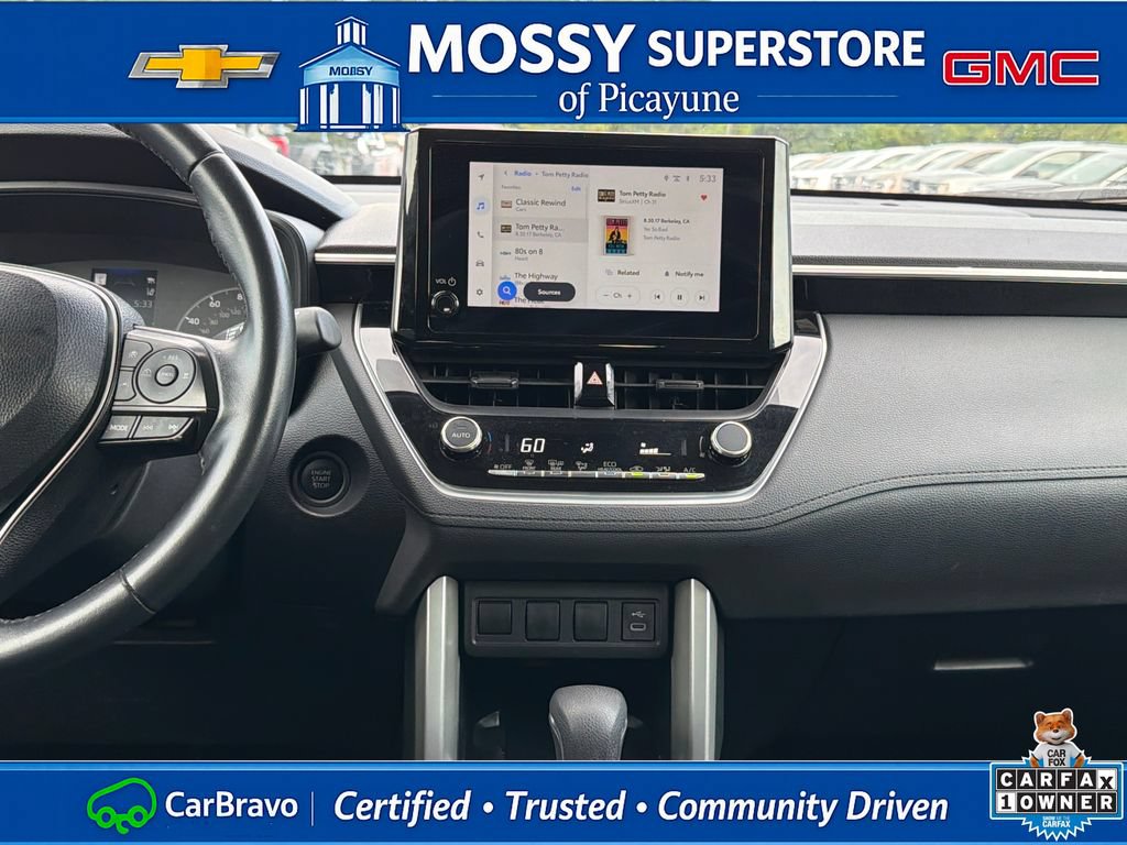 Used 2025 Toyota Corolla Cross LE FWD image 17