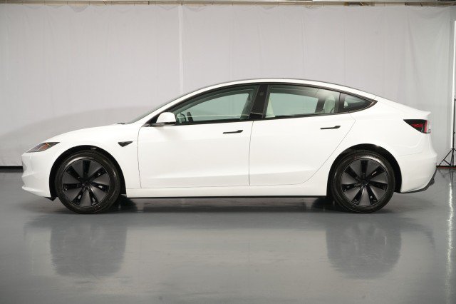 Used 2026 Tesla Model 3 RWD image 2