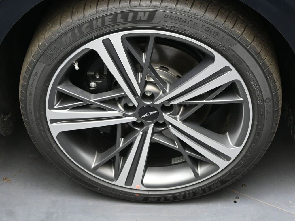 New 2025 Genesis GV80 3.5T e-SC image 9