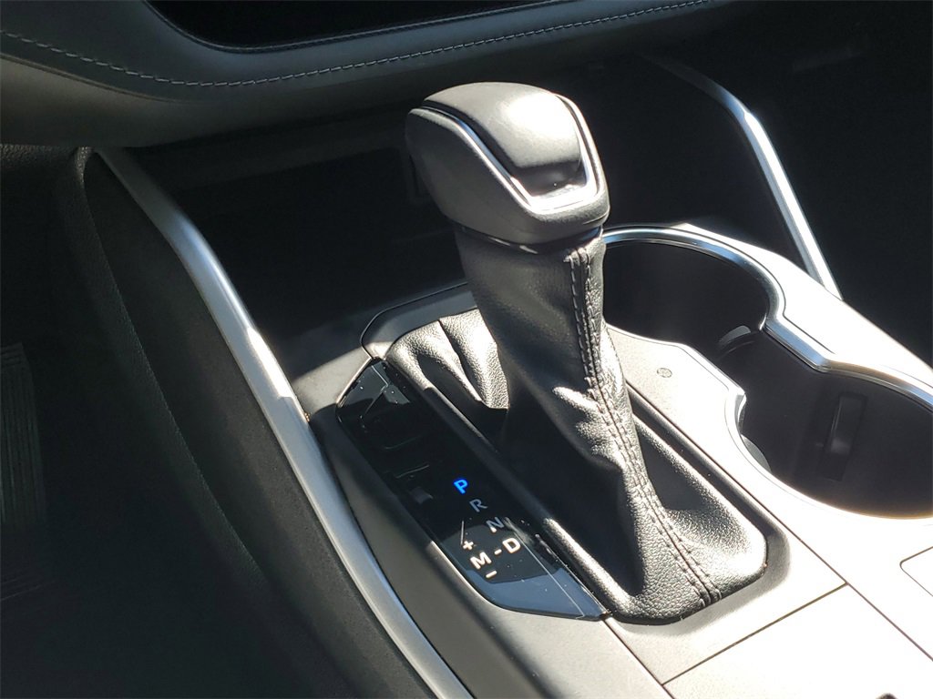 Used 2023 Toyota Highlander LE image 23