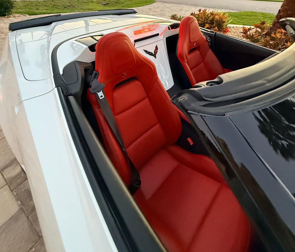 Used 2016 Chevrolet Corvette Z06 w/ 3LZ Preferred Equipment Group image 34