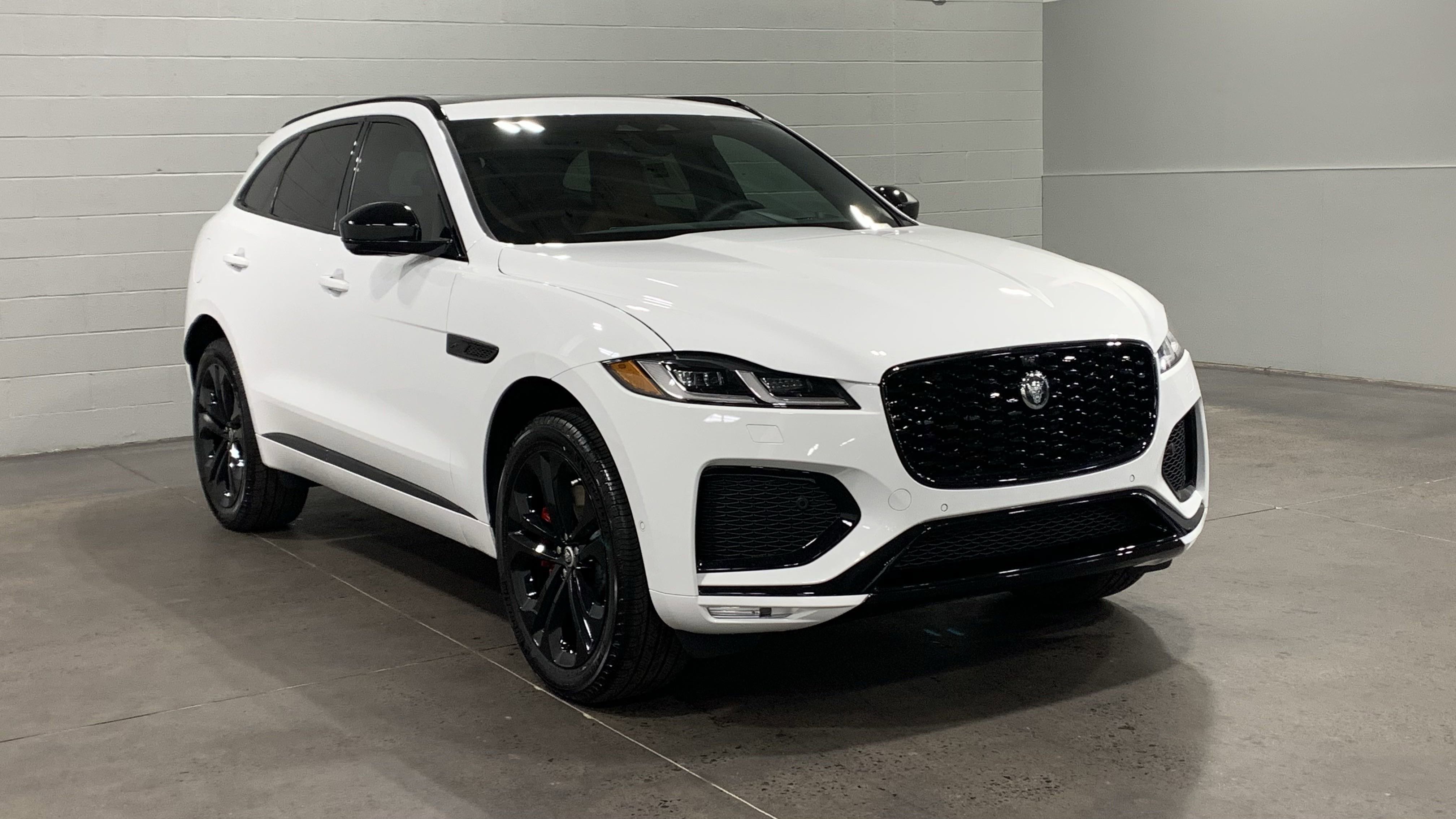New 2026 Jaguar F-PACE R-Dynamic S image 11