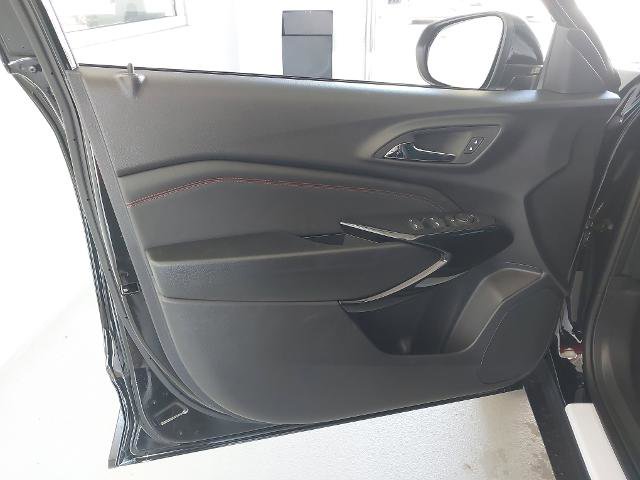 New 2026 Chevrolet Trax RS w/ Sunroof Package image 25