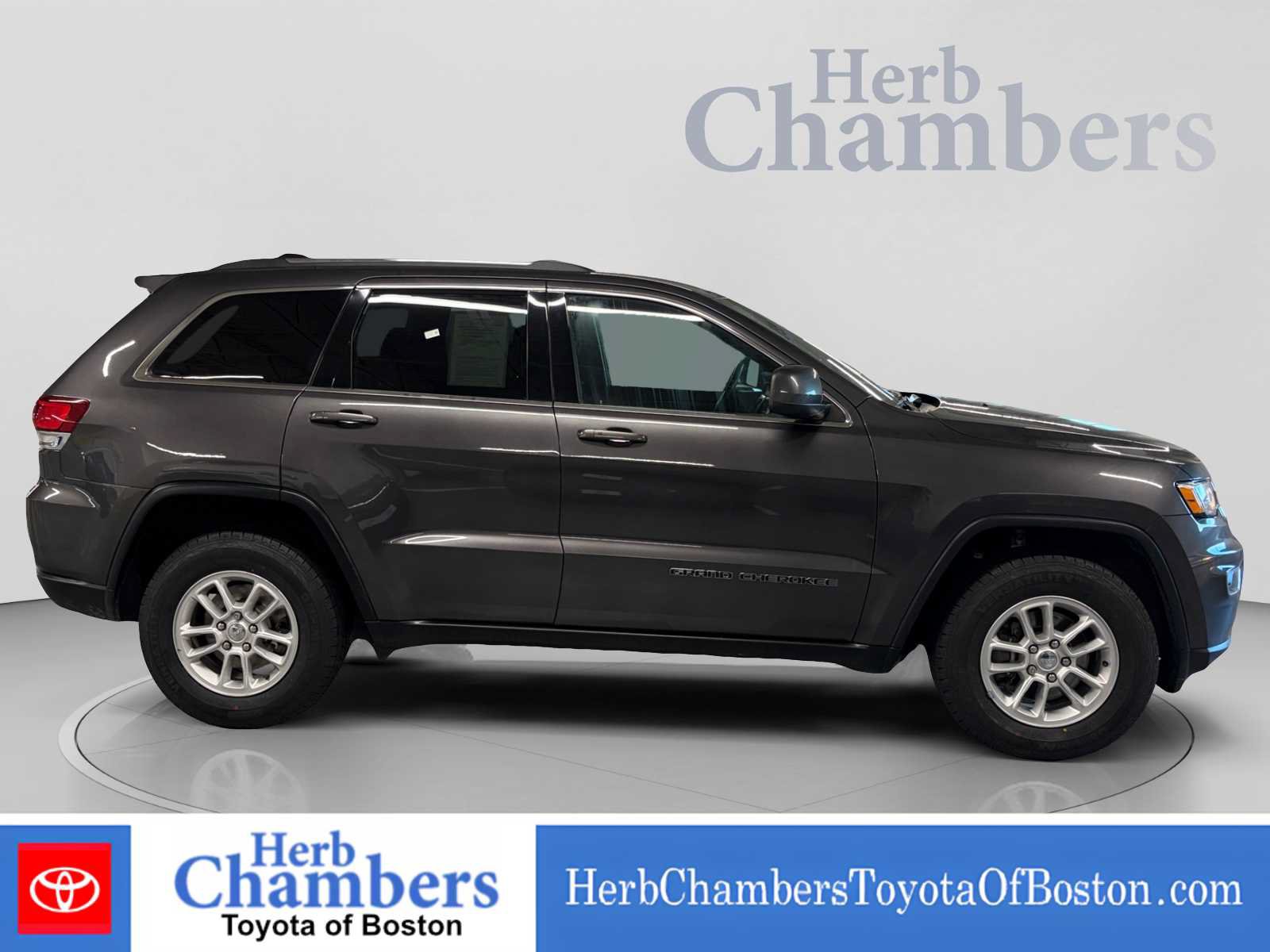 Used 2020 Jeep Grand Cherokee Laredo AWD/4WD image 12