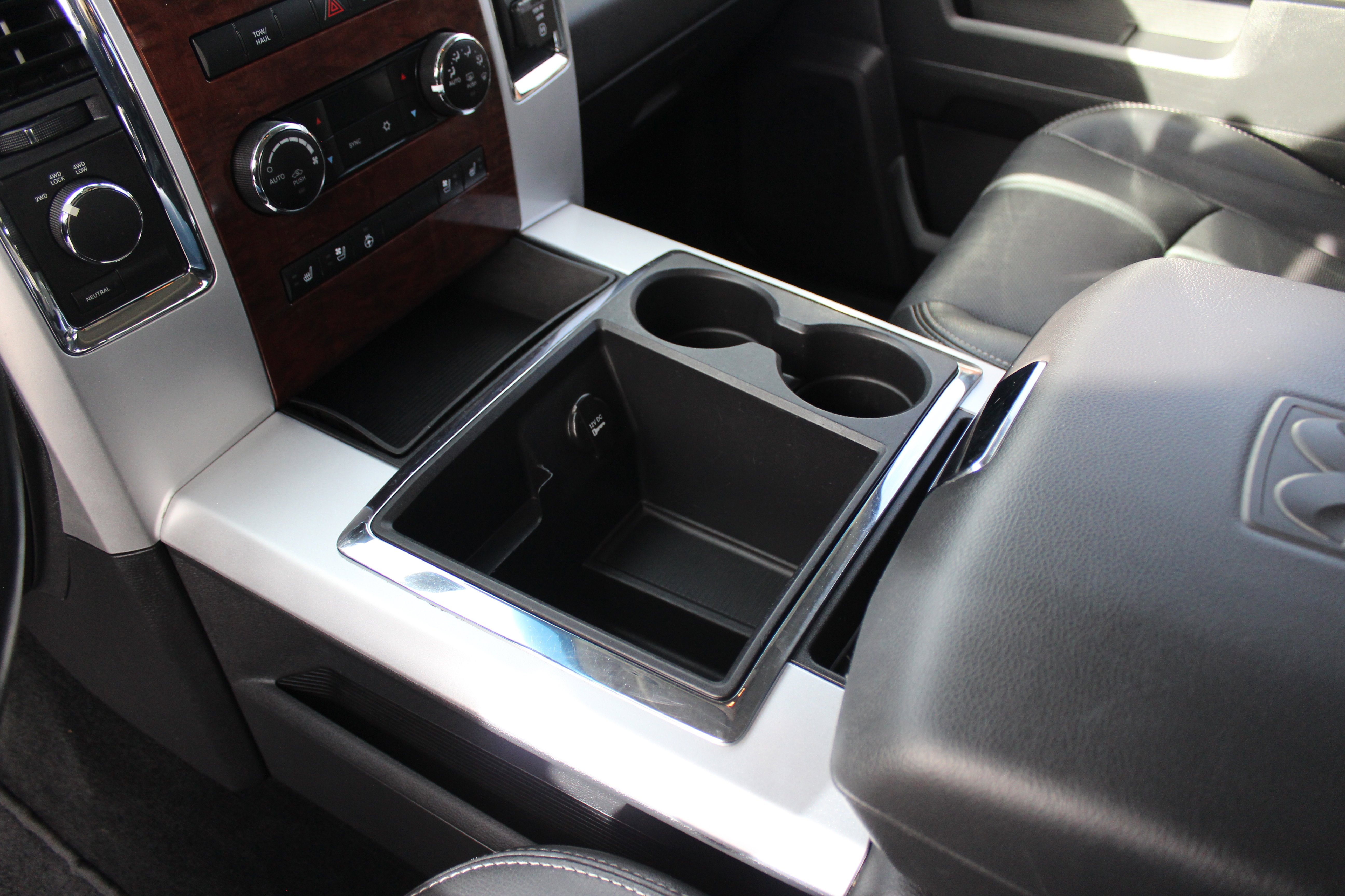 Used 2011 RAM 2500 Laramie w/ Protection Group image 25