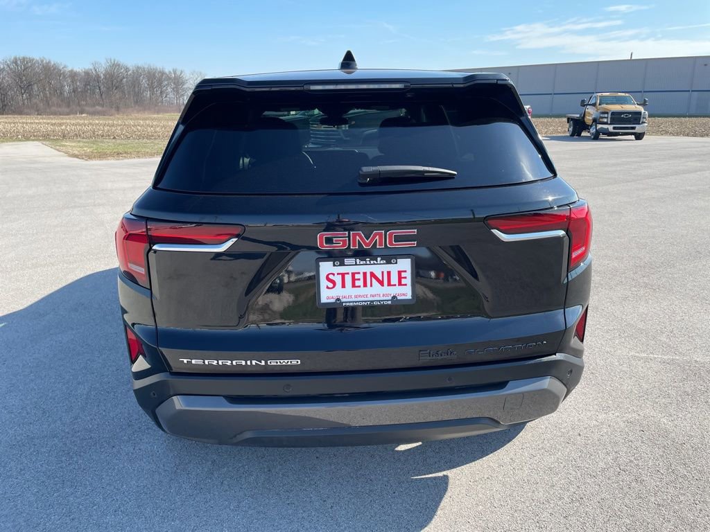 Used 2026 GMC Terrain Elevation image 6