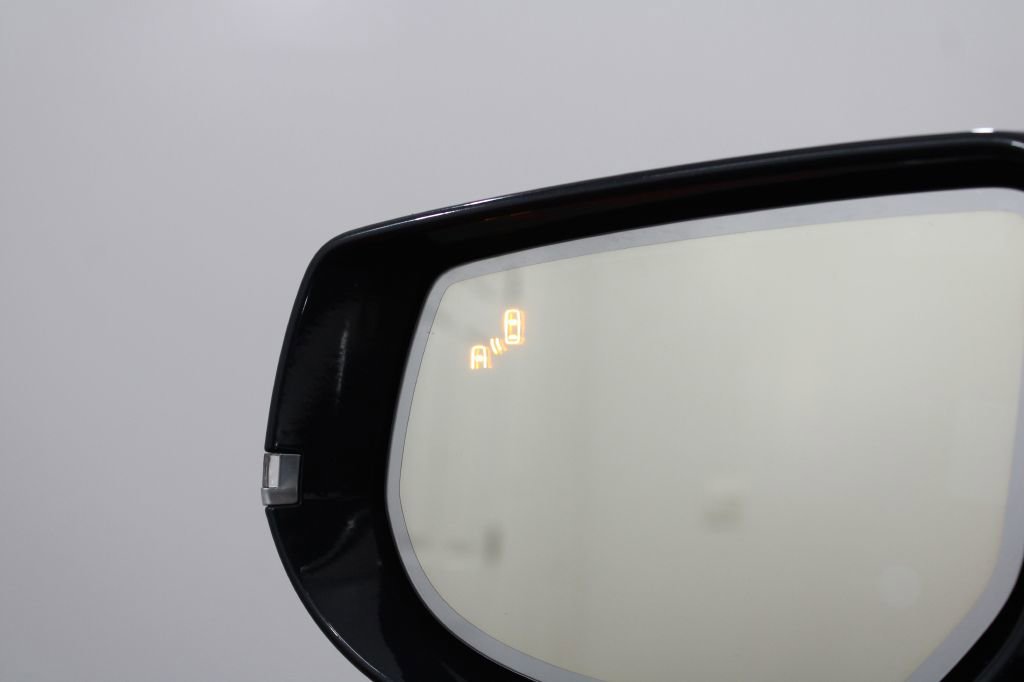 Used 2013 Cadillac XTS Luxury w/ Driver Awareness Package image 13