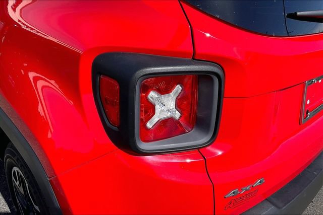 Used 2016 Jeep Renegade Trailhawk AWD/4WD image 33