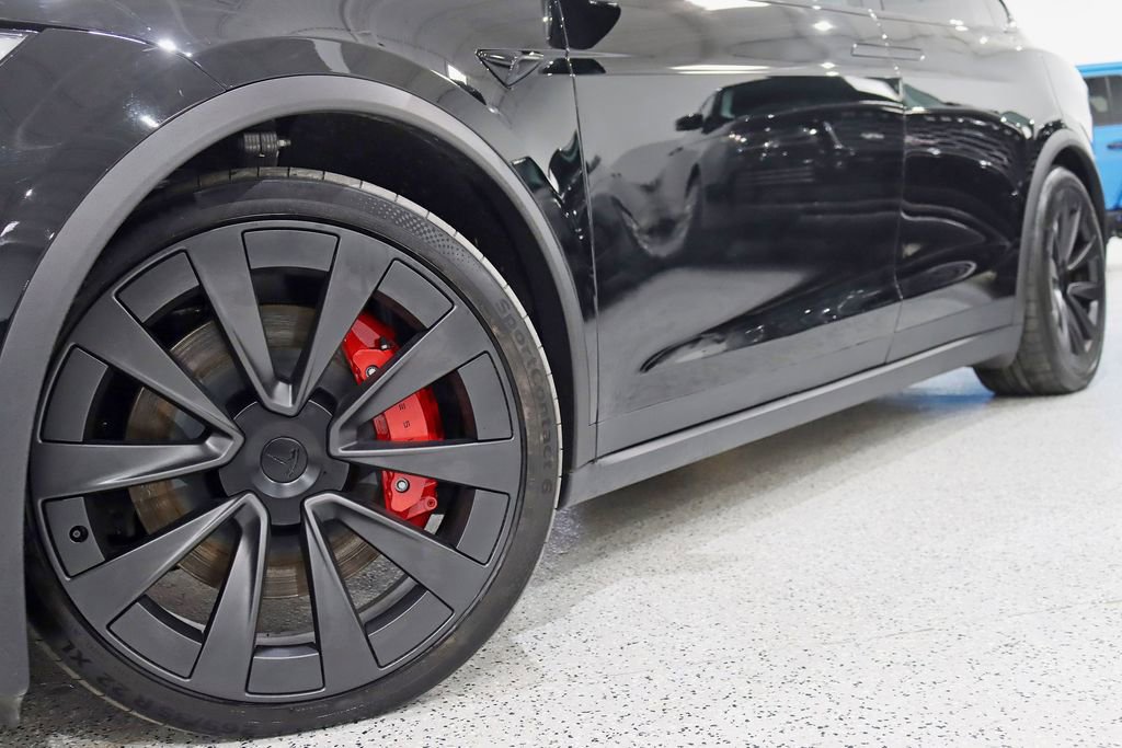 Used 2023 Tesla Model X Plaid image 3