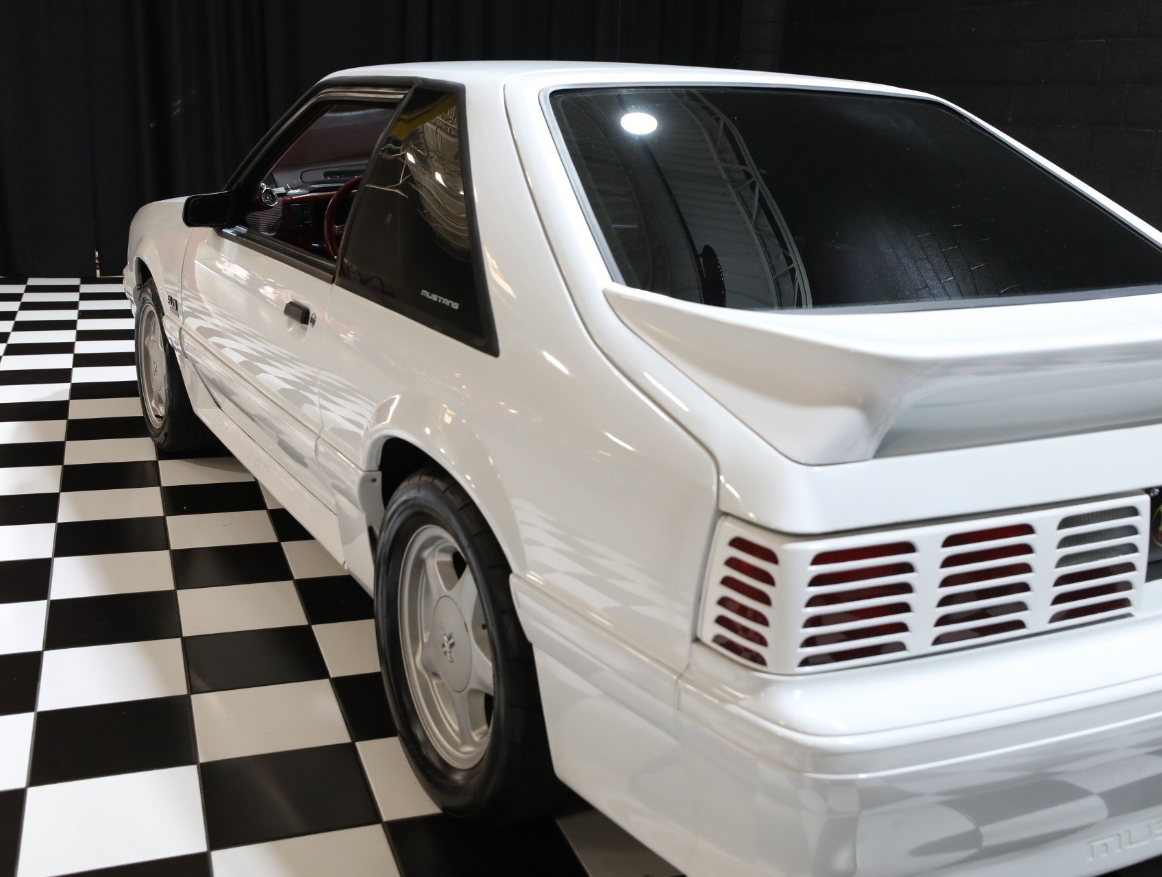 Used 1992 Ford Mustang GT RWD image 27