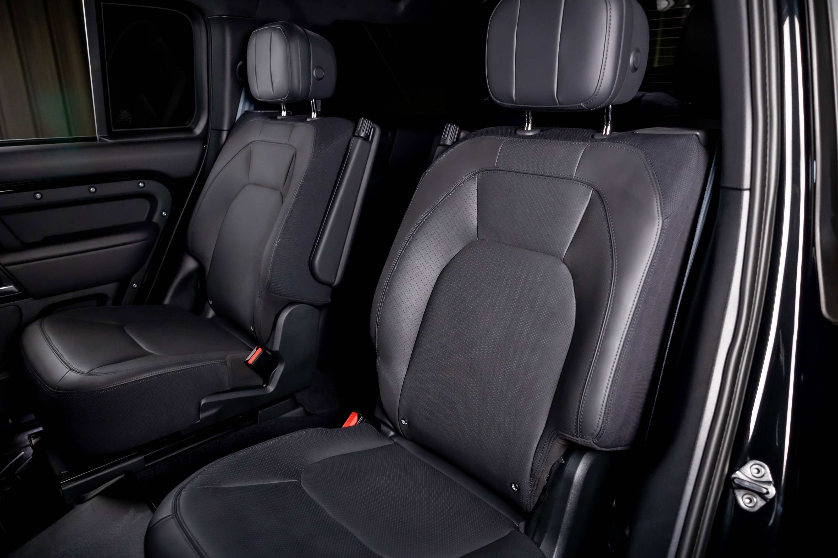 Used 2026 Land Rover Defender 130 V8 image 23