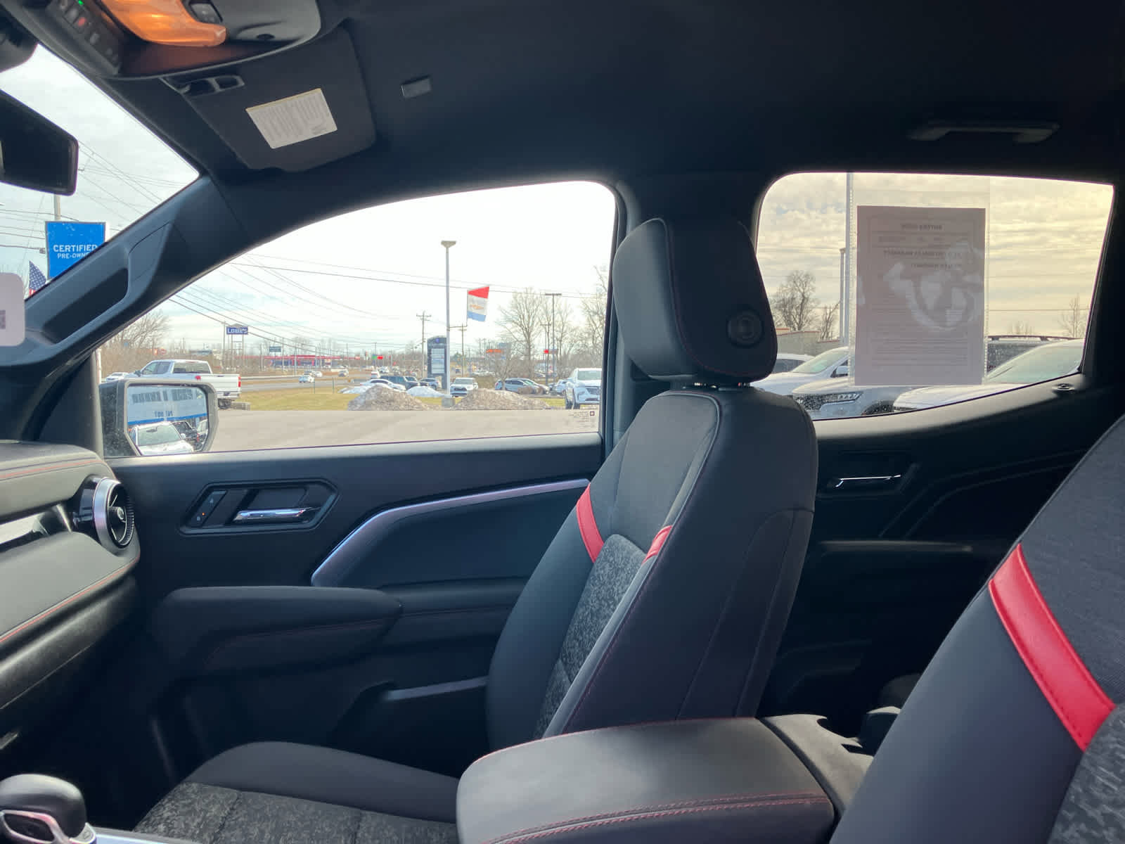 Certified 2024 Chevrolet Colorado Z71 w/ Advanced Trailering Package image 6