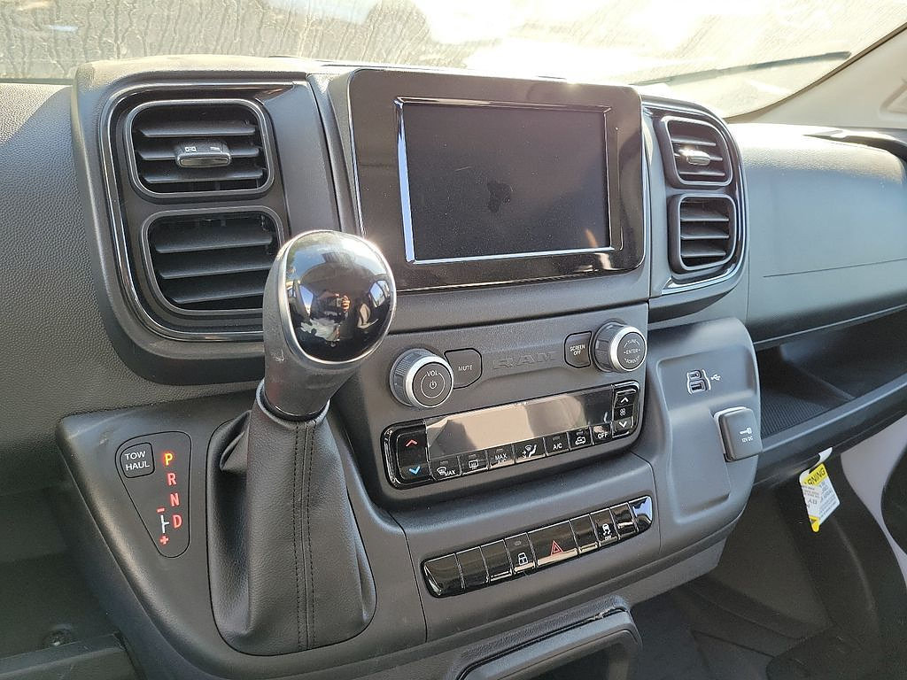 New 2024 RAM ProMaster 3500 w/ Convenience Group FWD image 6
