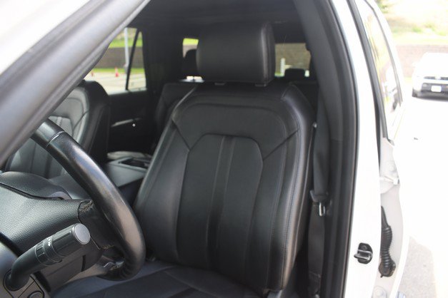 Used 2019 Ford Expedition Limited w/ Equipment Group 302A AWD/4WD image 17