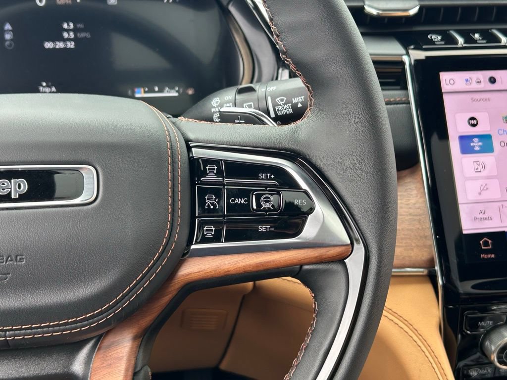 New 2025 Jeep Grand Cherokee L Summit AWD/4WD image 46