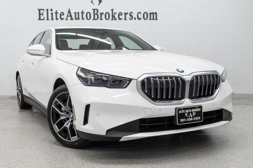 Used 2026 BMW 530i xDrive AWD/4WD image 44