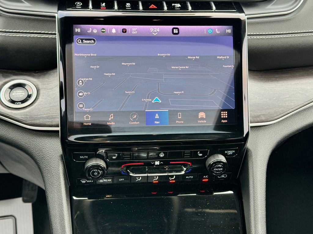 Used 2023 Jeep Grand Cherokee L Limited image 21