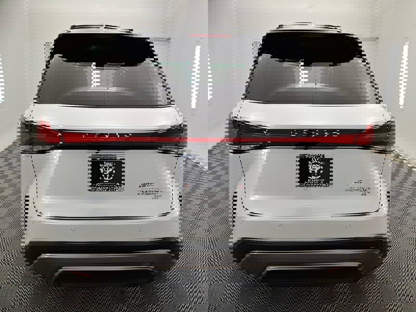 Used 2024 Lexus RX 350h w/ Accessory Package (Z1) image 23