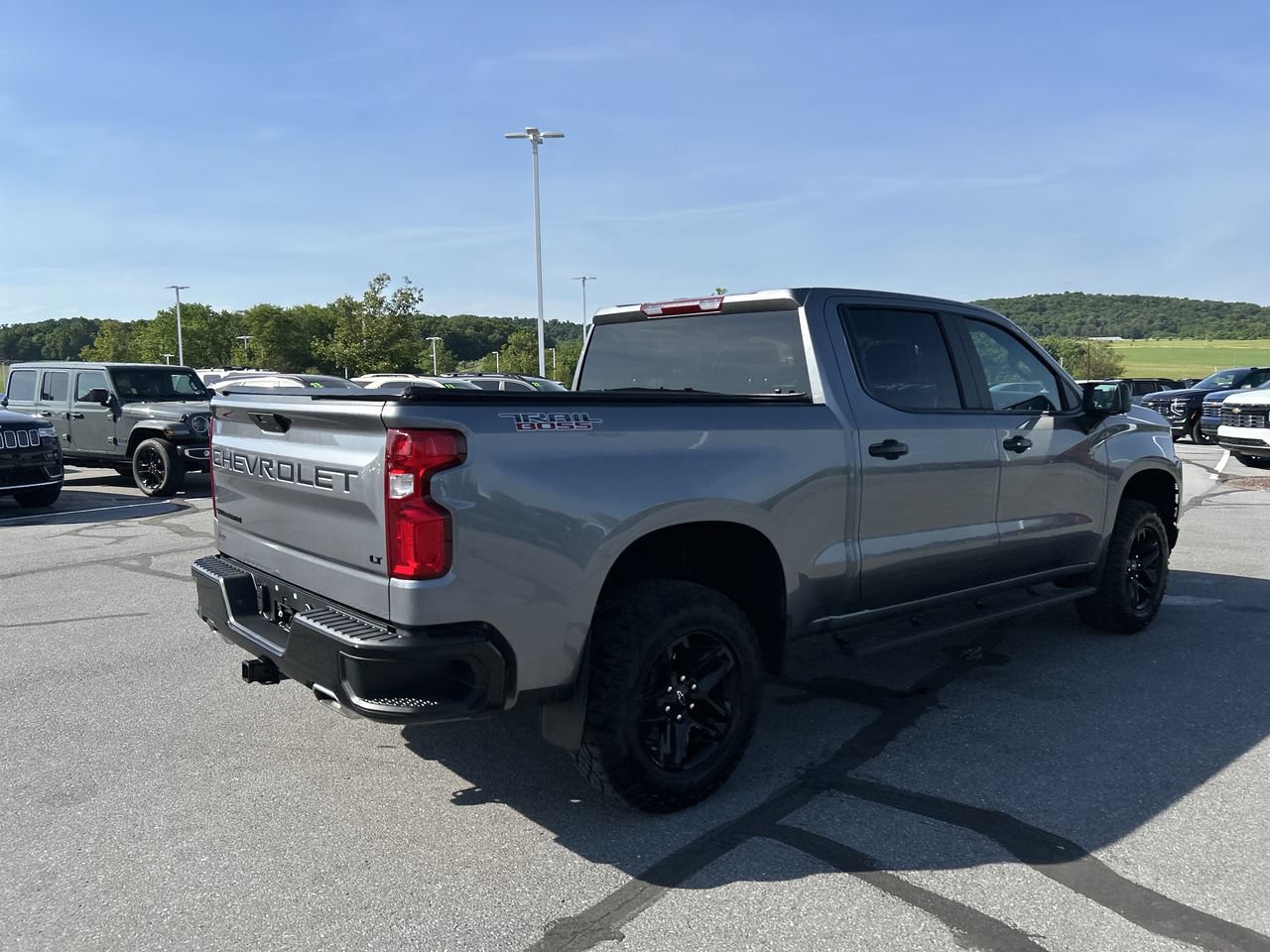 Used 2021 Chevrolet Silverado 1500 LT Trail Boss w/ Bed Protection Package AWD/4WD image 7