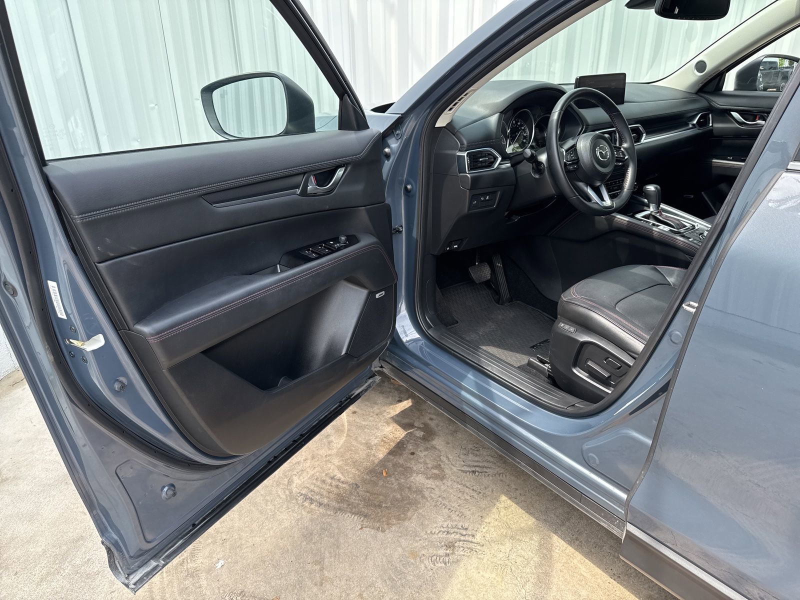 Used 2023 MAZDA CX-5 Carbon Edition image 10