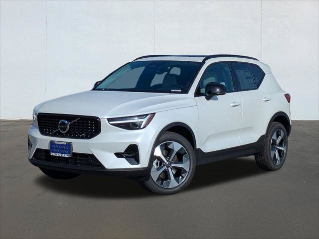 New 2026 Volvo XC40 B5 Plus w/ Protection Package Premier