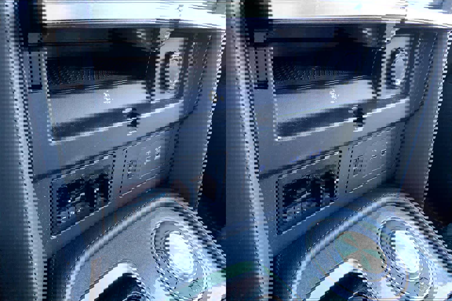 Used 2021 Nissan Armada SL w/ Midnight Edition Package image 31