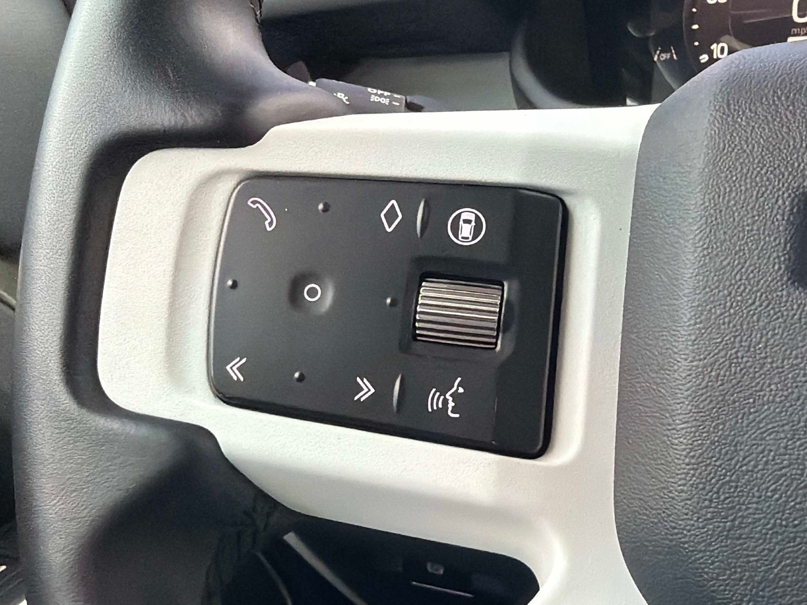 Used 2024 Land Rover Defender 110 S AWD/4WD image 47