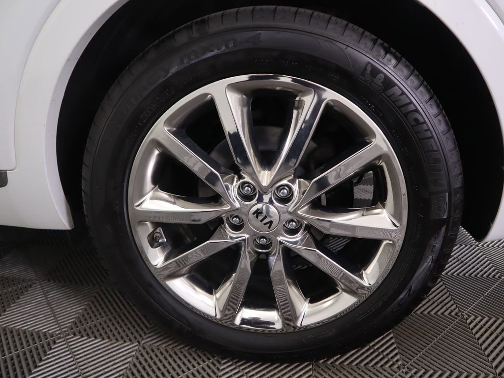 Used 2018 Kia Sorento SX image 33