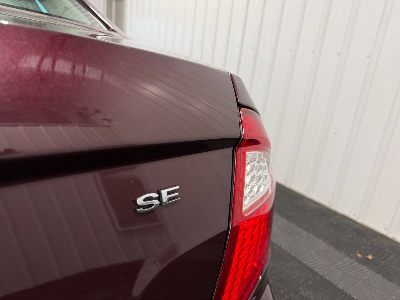 Used 2012 Ford Fusion SE FWD image 18