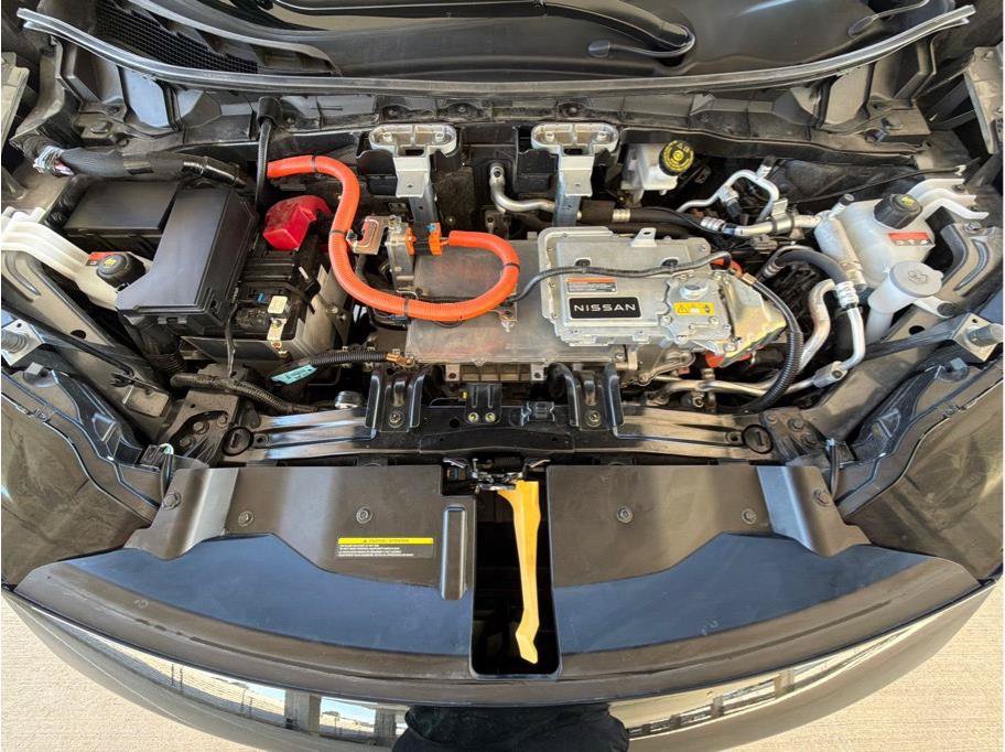 Used 2024 Nissan Ariya AWD image 33