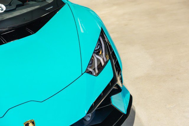 Used 2023 Lamborghini Huracan Tecnica RWD image 10