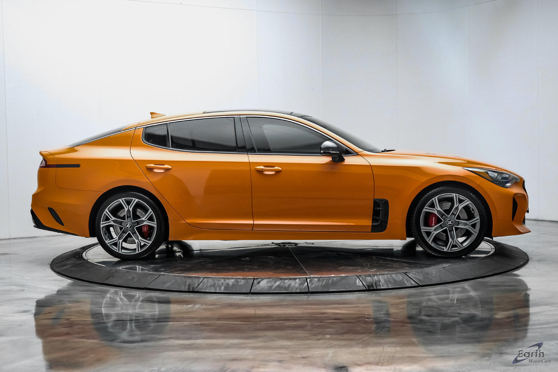 Used 2019 Kia Stinger GTS RWD image 20