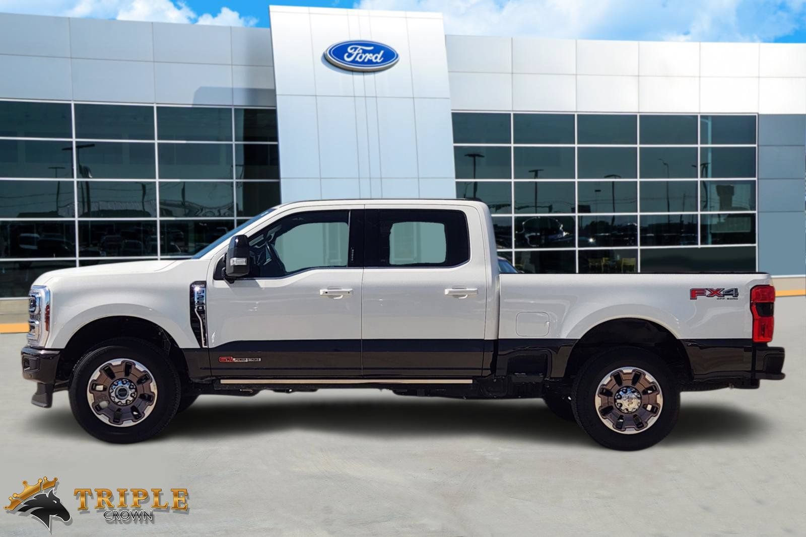 Certified 2024 Ford F250 King Ranch AWD/4WD image 3