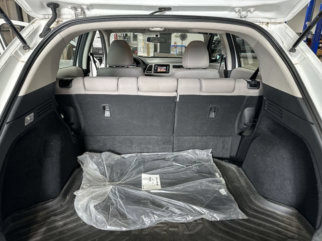 Used 2017 Honda HR-V LX image 26