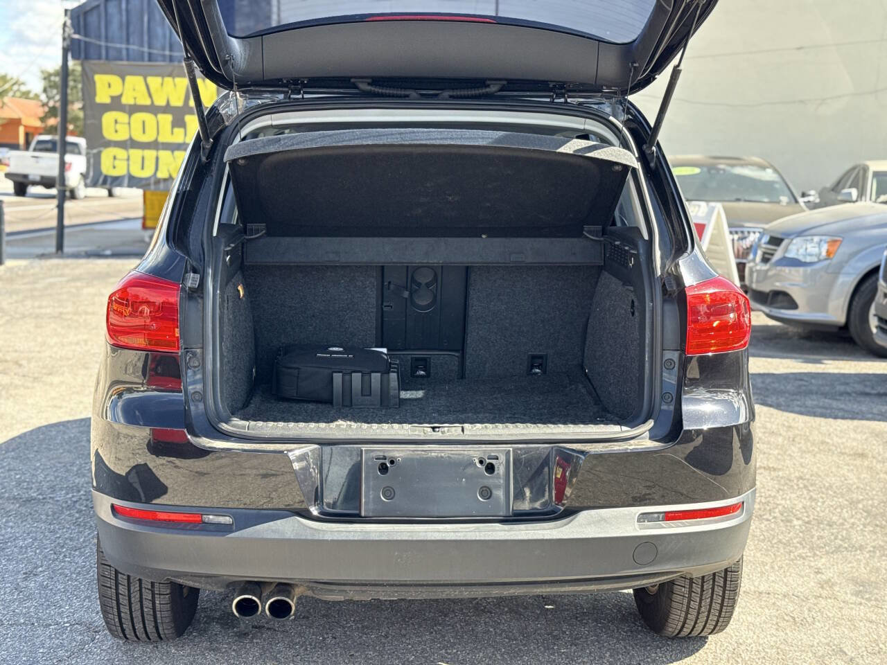 Used 2016 Volkswagen Tiguan S image 22