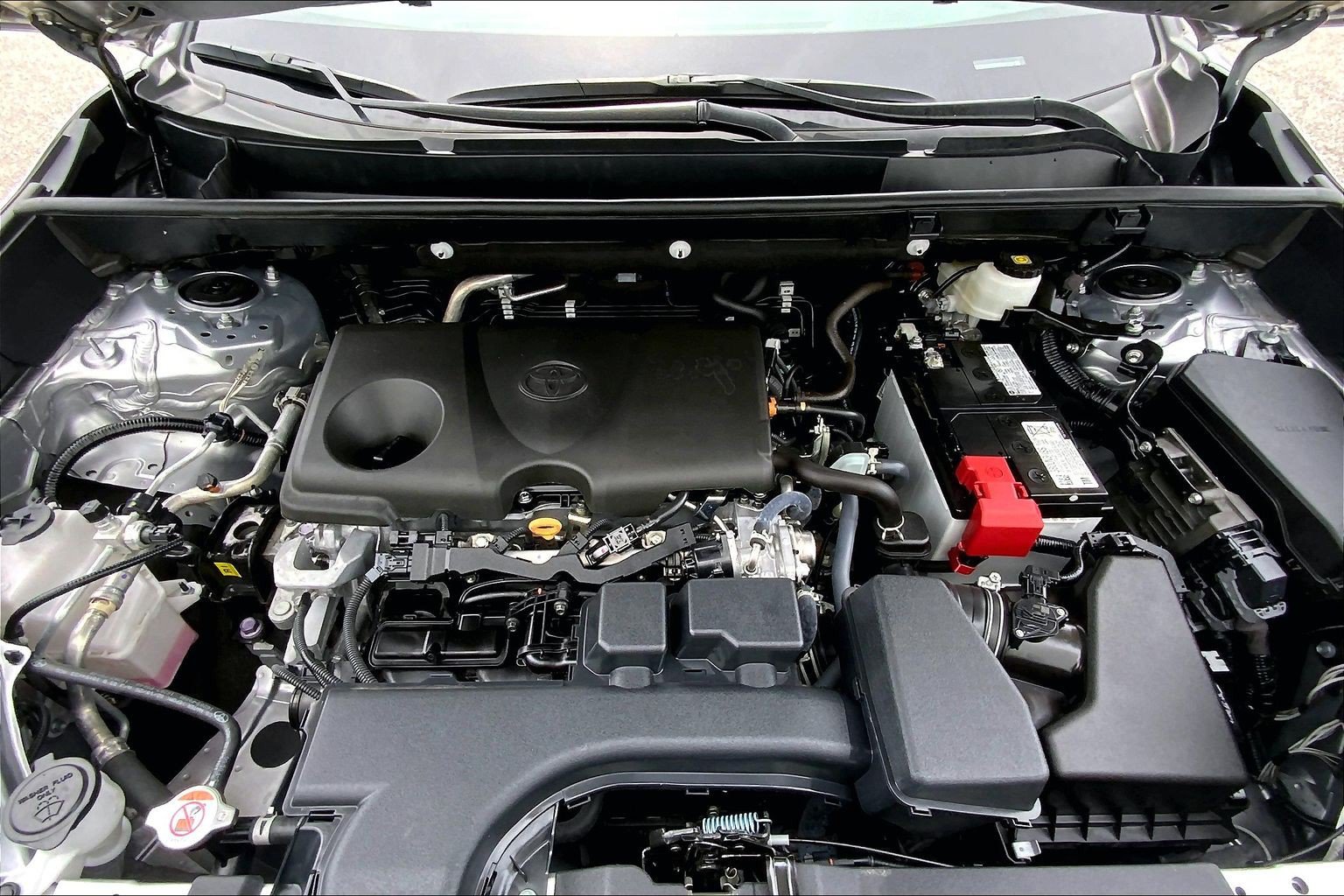 Used 2025 Toyota RAV4 XLE FWD image 13