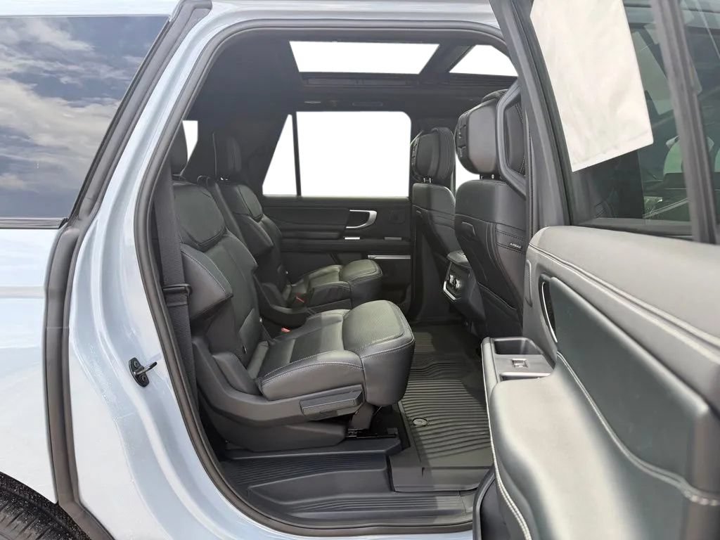 New 2027 Ford Expedition Max Platinum w/ Stealth Performance Package AWD/4WD image 31