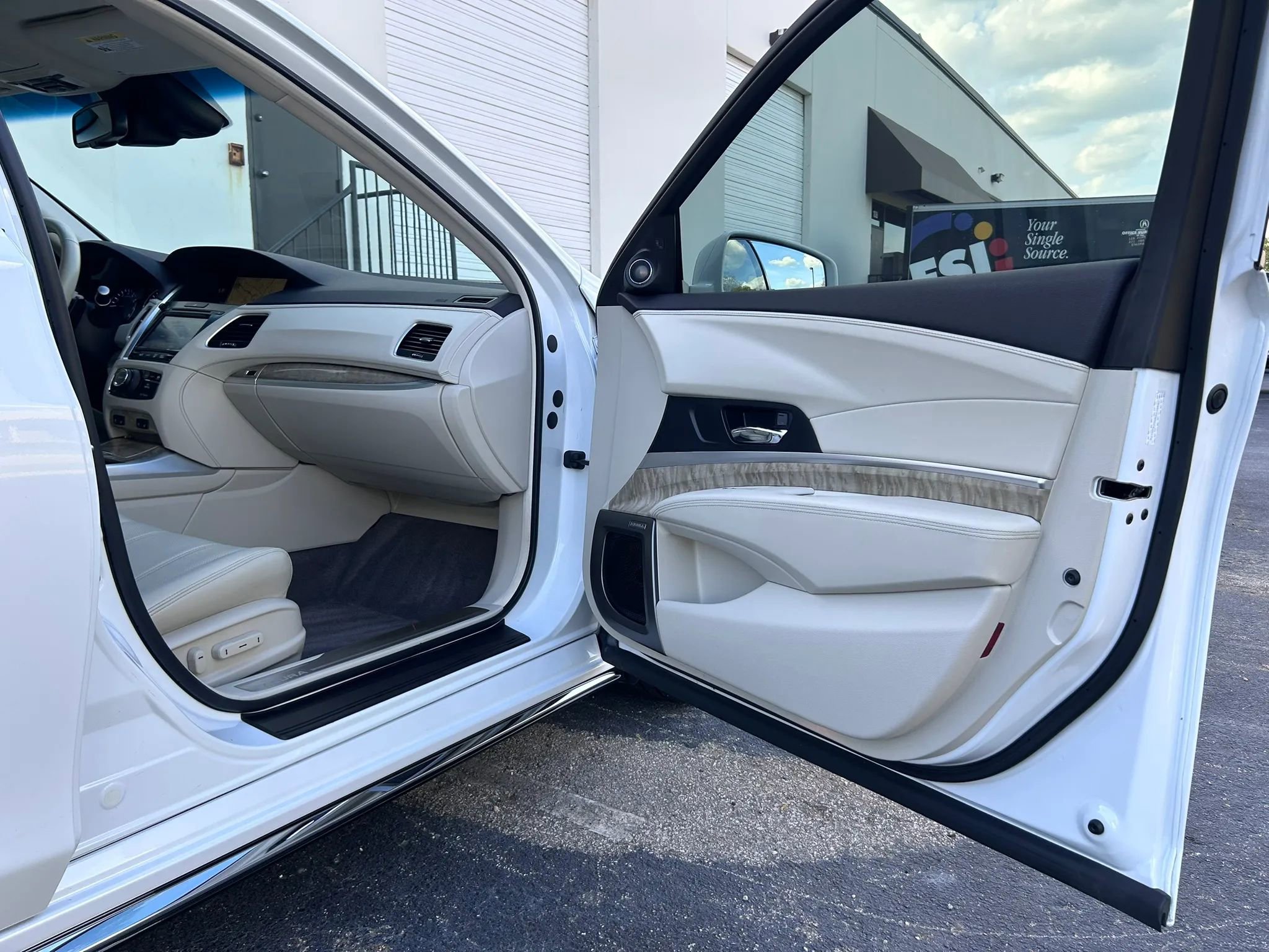 Used 2020 Acura RLX Sport Hybrid w/ Advance Pkg image 70