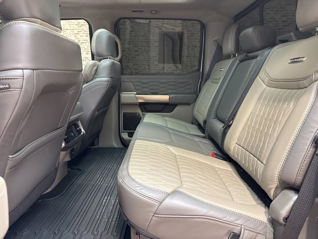 Used 2026 Ford F250 Platinum w/ Platinum Plus Package image 16